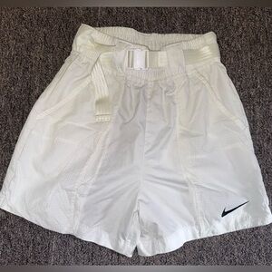 Nike (XS) White Woven Belted Loose Fit Shorts
